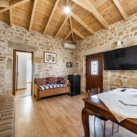 Guest House Aphrodite Kato Archanes Bagian luar foto