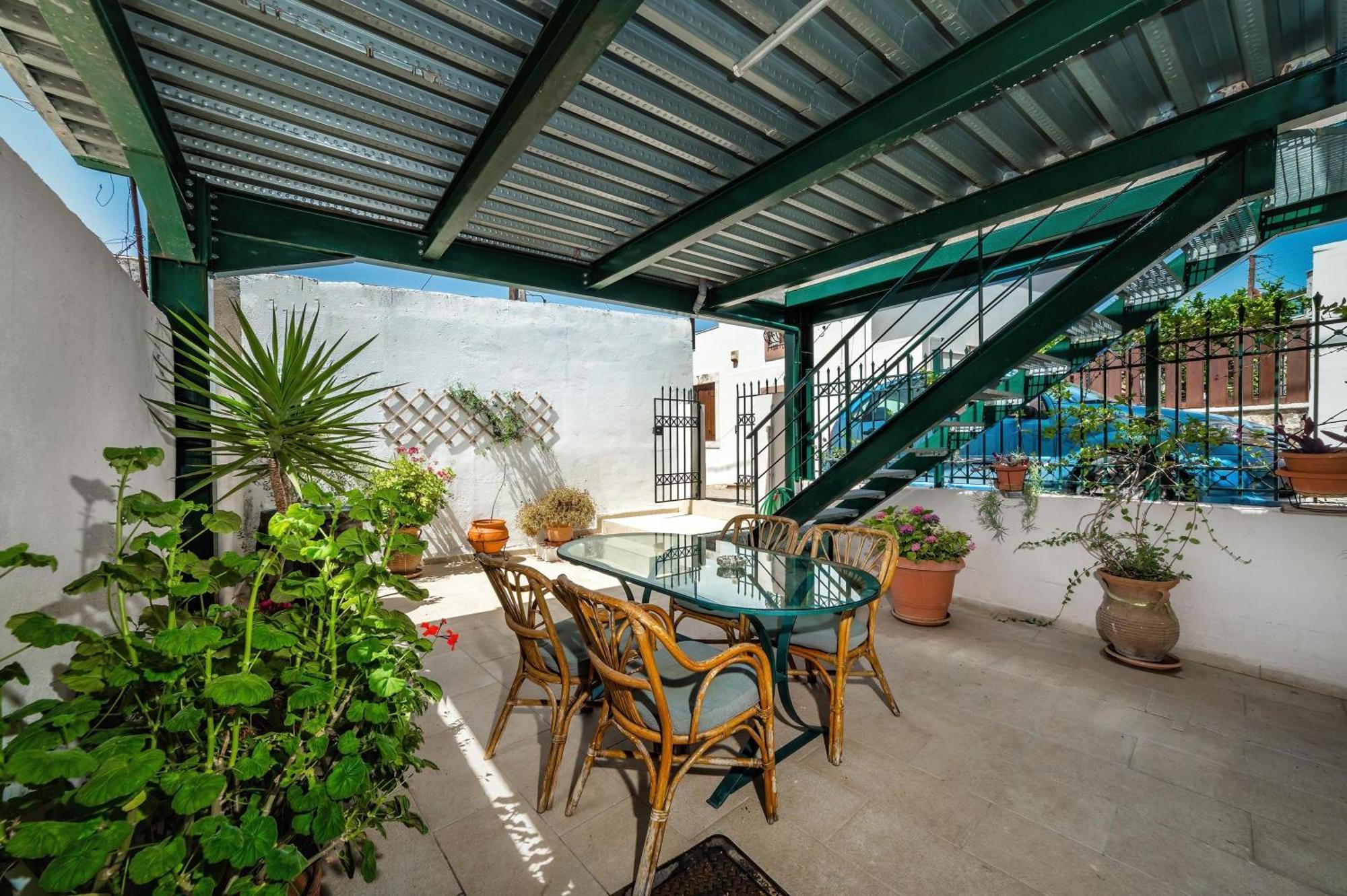 Guest House Aphrodite Kato Archanes Bagian luar foto